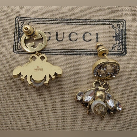 Gucci Gold Interlocking G Bee
Earrings Gucci. Authentic - Picture 6 of 12